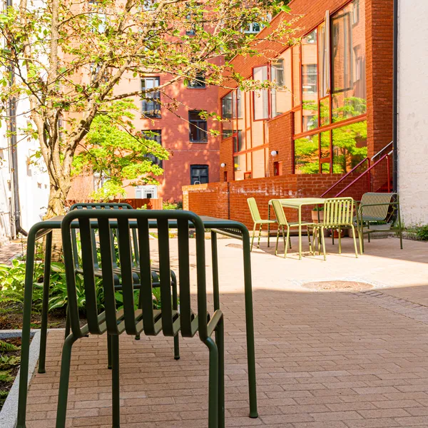 Dælenenga bakgård, belegningsstein, belegningsstein, betongstein, gårdsplass, heller, kantstein, mur