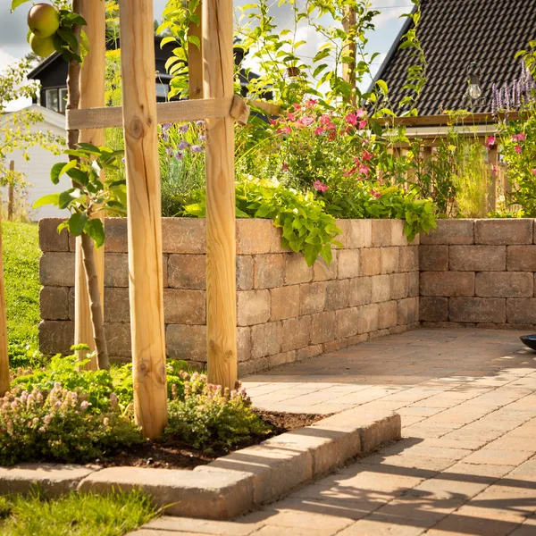 Alle ønsker seg en Herregård, belegningsstein, belegningsstein, betongstein, gårdsplass,